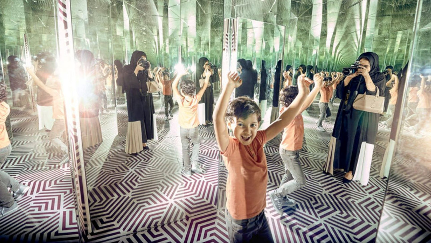 Museum_Of_Illusions_dubai_mirror_room