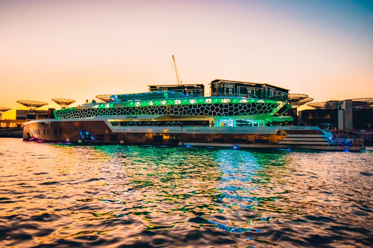  Lotus mega yacht dinner cruise night 