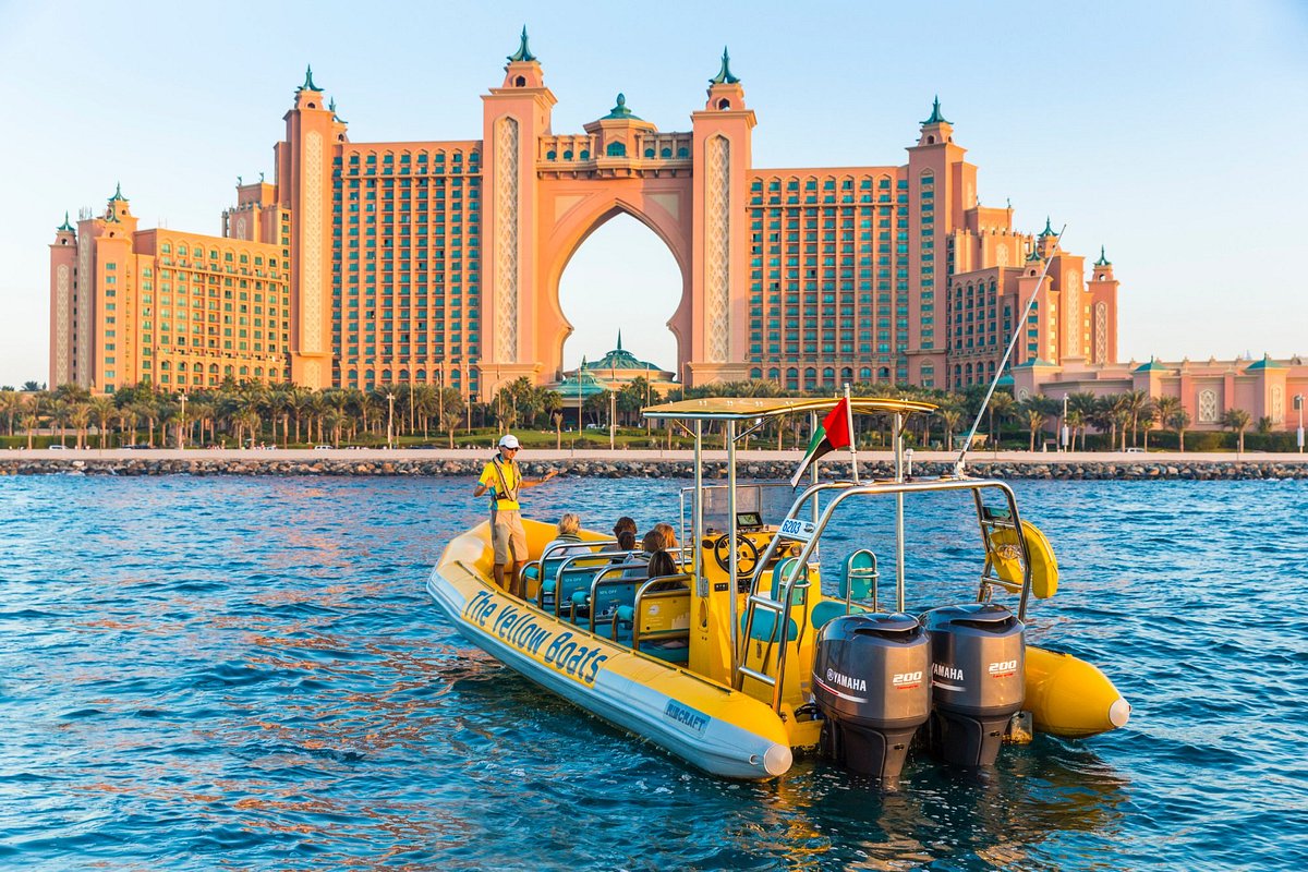 speedboat tour in dubai